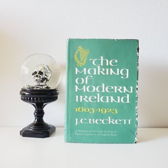 Vintage The making of modern Ireland, 1603-1923 Book by J. C. Beckett Hardcover - Picture 2 of 11